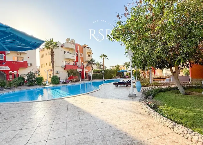 Superior 02 Bedroom With Swimming Pool And Garden *