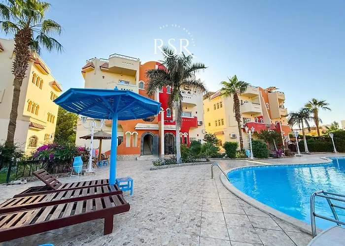 Superior 02 Bedroom With Swimming Pool And Garden