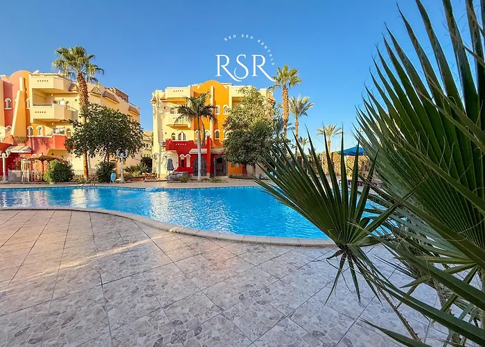 Superior 02 Bedroom With Swimming Pool And Garden