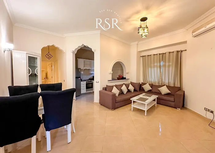 Superior 02 Bedroom With Swimming Pool And Garden *