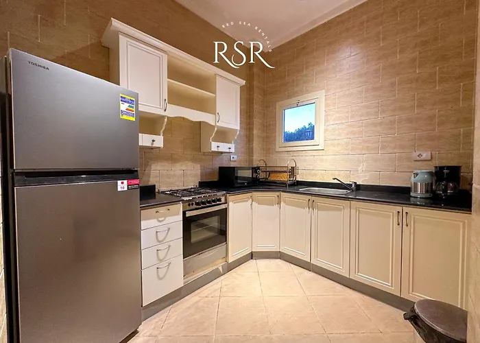 Superior 02 Bedroom With Swimming Pool And Garden *